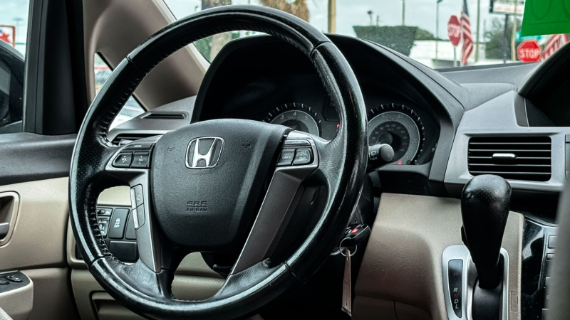 Honda Odyssey 2013 price $12,980