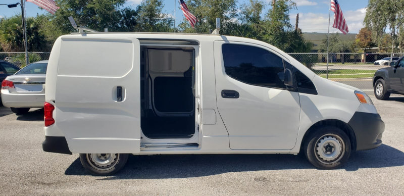 Nissan NV200 Compact Cargo 2017 price $17,950