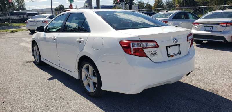 Toyota Camry 2014 price $9,800