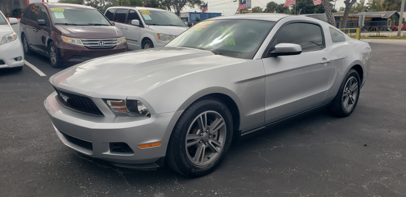 Ford Mustang 2011 price $9,500