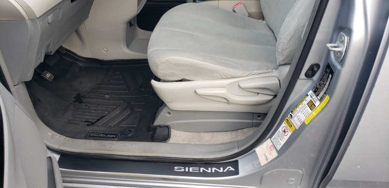 Toyota Sienna 2014 price $7,500