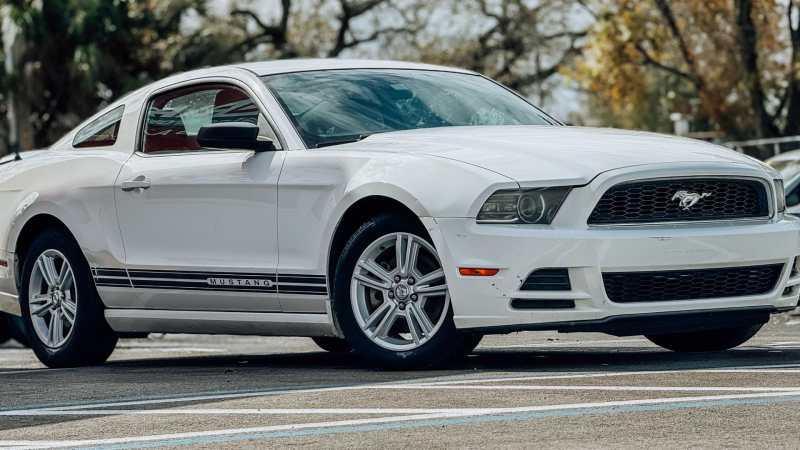 Ford Mustang 2013 price $10,500