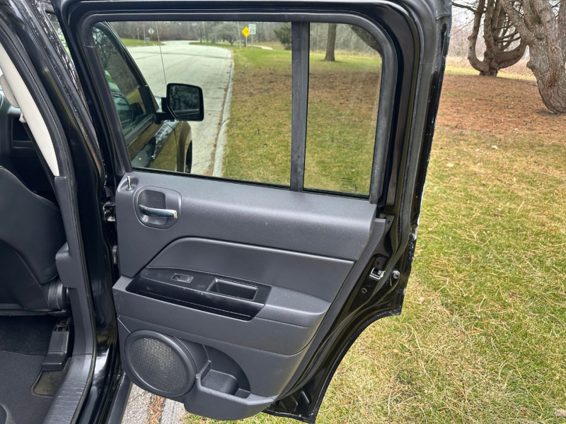 Jeep Patriot 2017 price $10,995