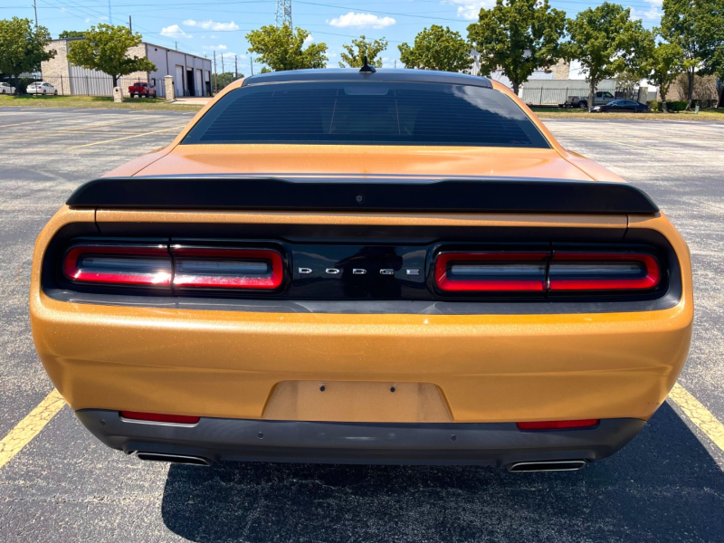 Dodge Challenger 2018 price $34,888
