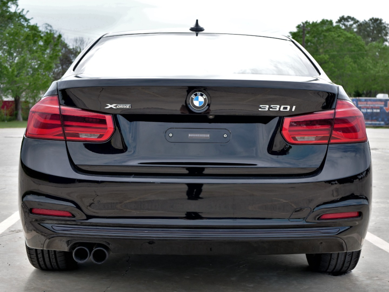 BMW 3-Series 2018 price $17,888