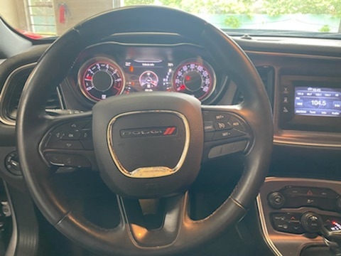 Dodge Challenger 2015 price $12,900