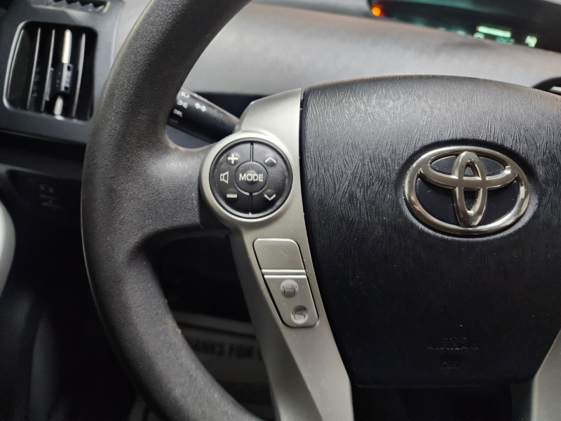 Toyota Prius 2013 price $8,995 Cash