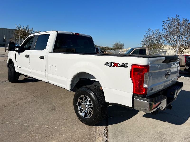 Ford Super Duty F-250 2019 price $33,995