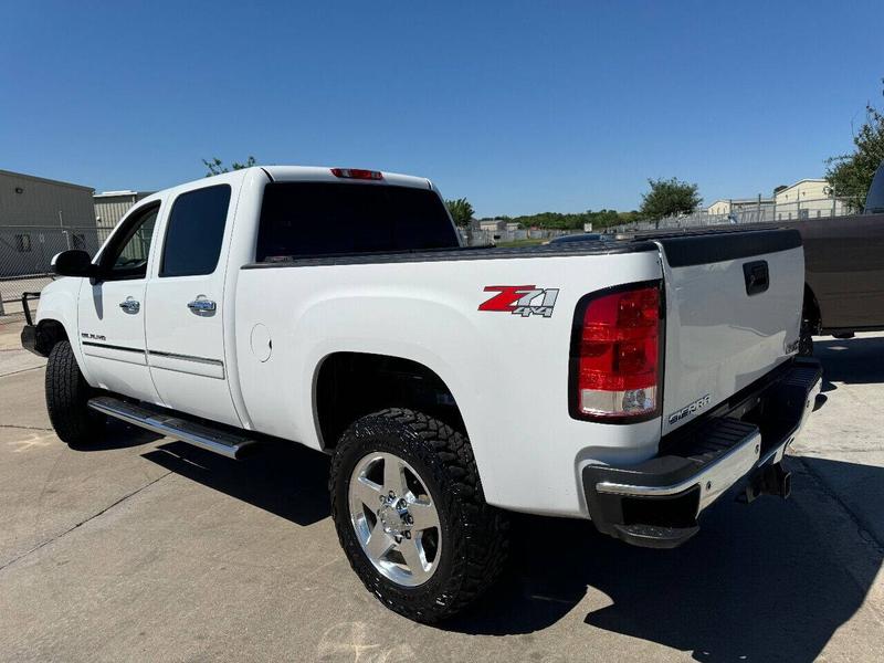 GMC Sierra 2500HD 2013 price $26,995