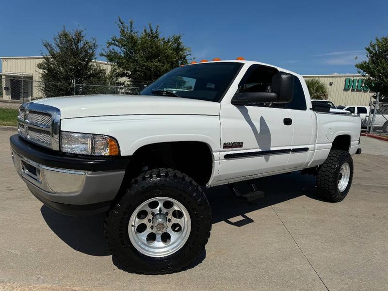 Dodge Ram 2500 2002 price $29,995