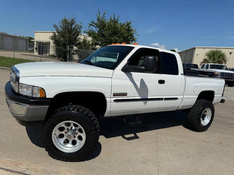 Dodge Ram 2500 2002 price $29,995