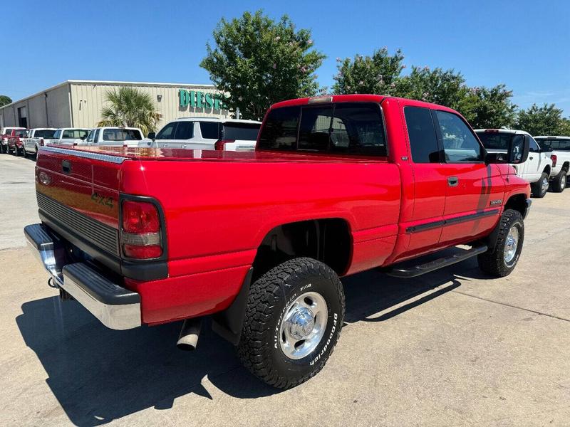 Dodge Ram 2500 2000 price $29,995