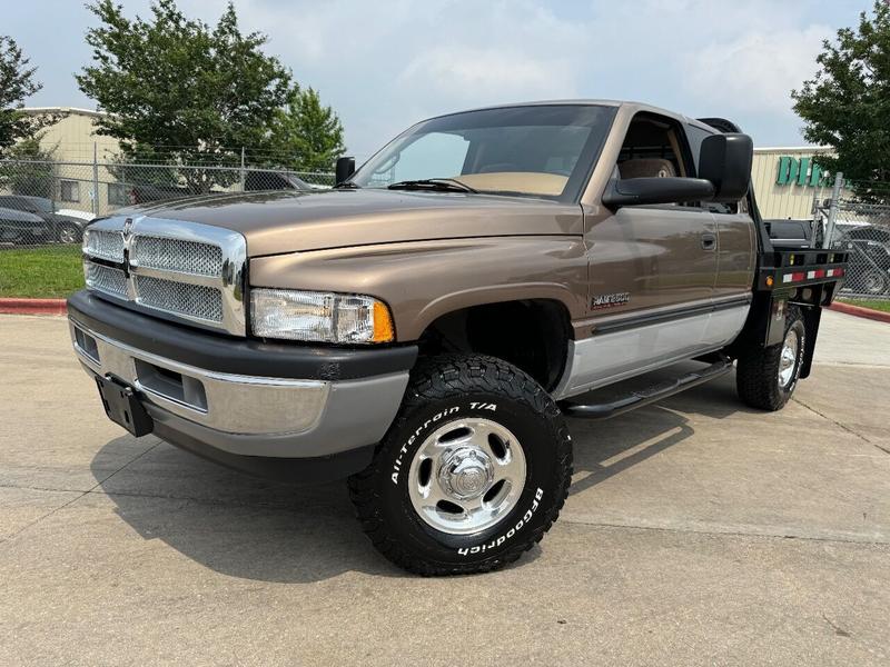 Dodge Ram 2500 2001 price $32,995