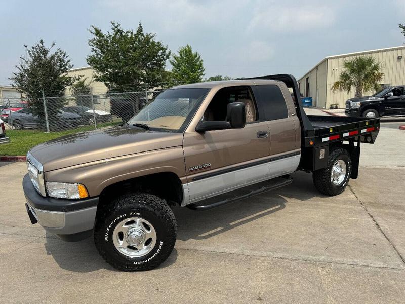 Dodge Ram 2500 2001 price $32,995