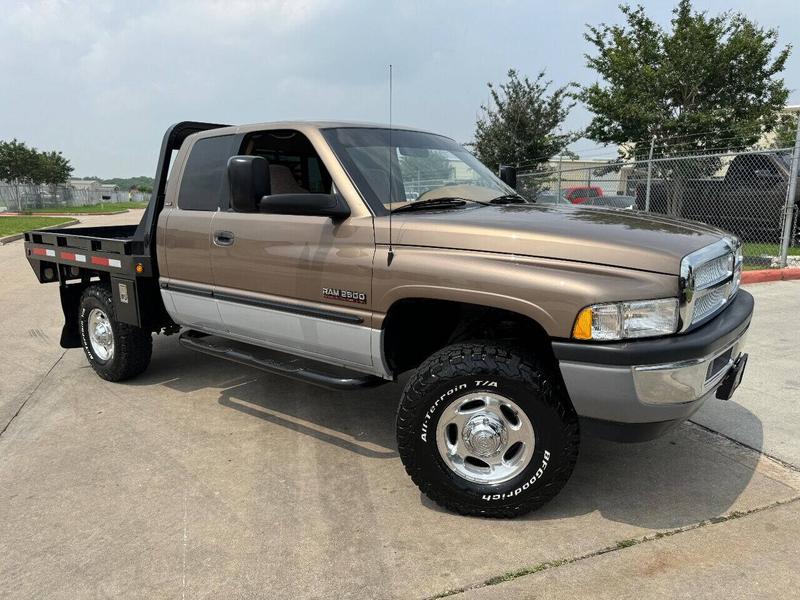 Dodge Ram 2500 2001 price $32,995