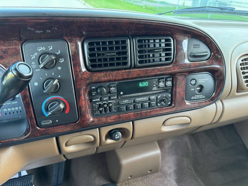 Dodge Ram 2500 1998 price $29,995