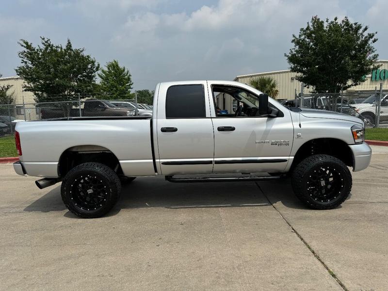 Dodge Ram 2500 2006 price $42,995