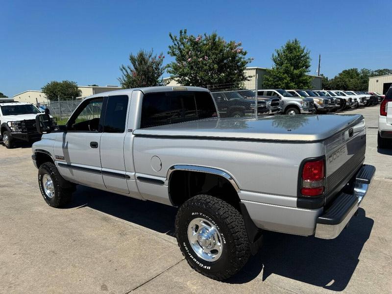 Dodge Ram 2500 2000 price $36,995