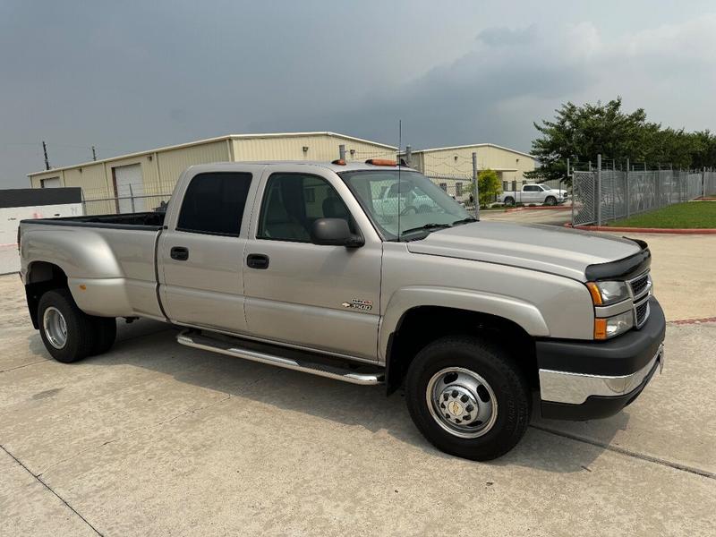 Chevrolet Silverado 3500 2006 price $42,995