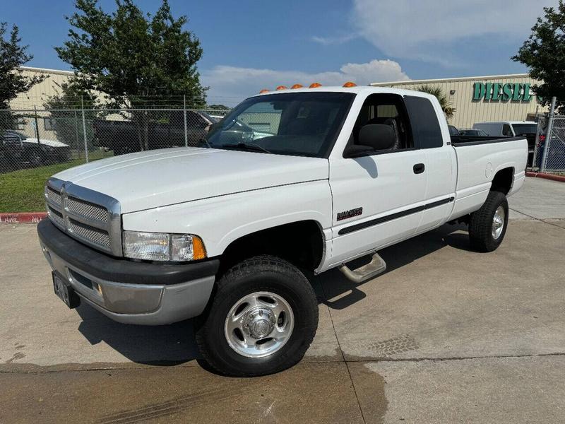 Dodge Ram 2500 2001 price $33,995