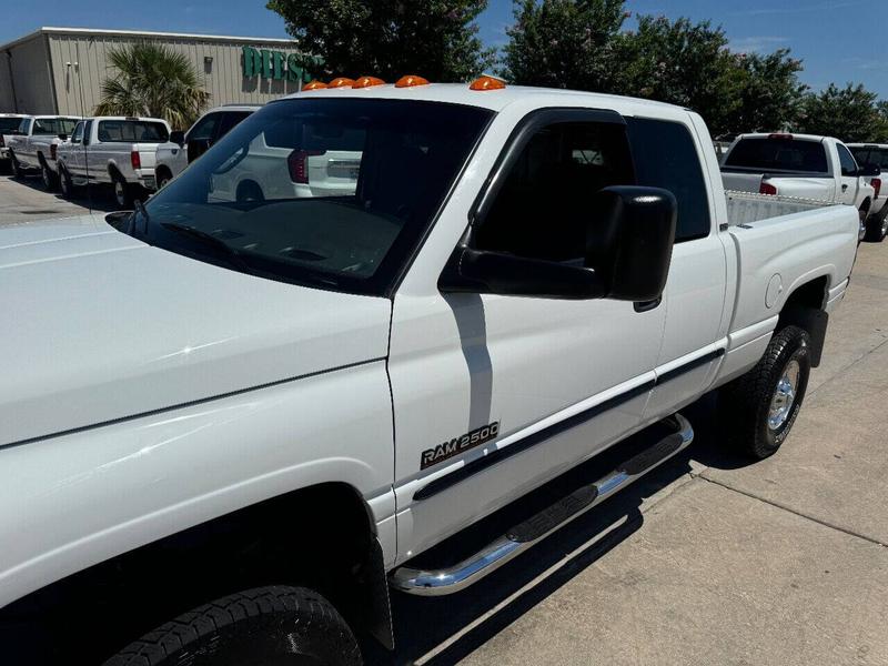 Dodge Ram 2500 2000 price $33,995