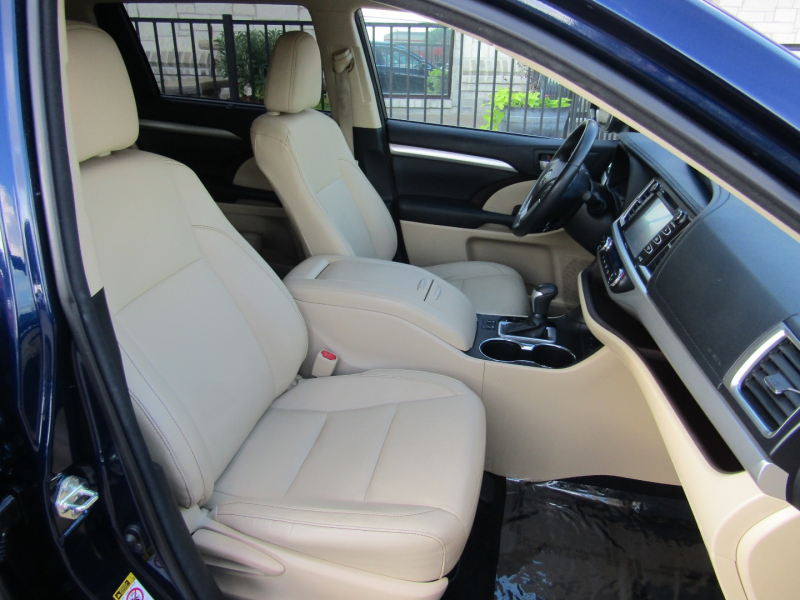 Toyota Highlander 2014 price $19,995