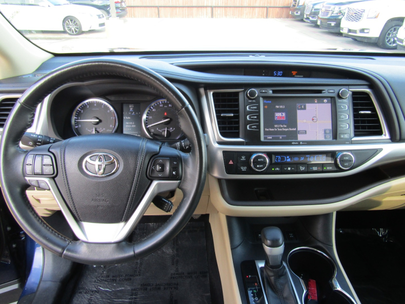 Toyota Highlander 2014 price $19,995