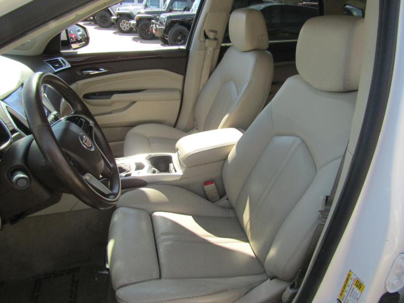 Cadillac SRX 2015 price $14,950