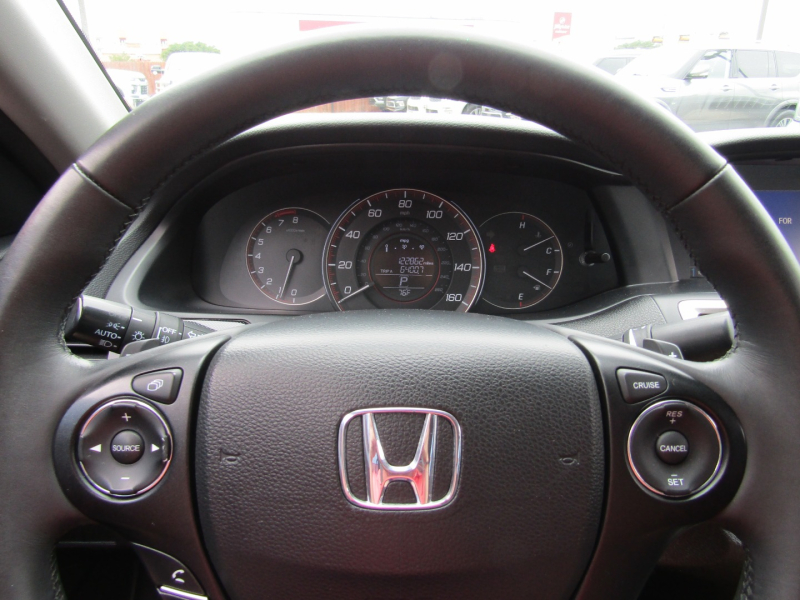 Honda Accord Sedan 2015 price $12,950