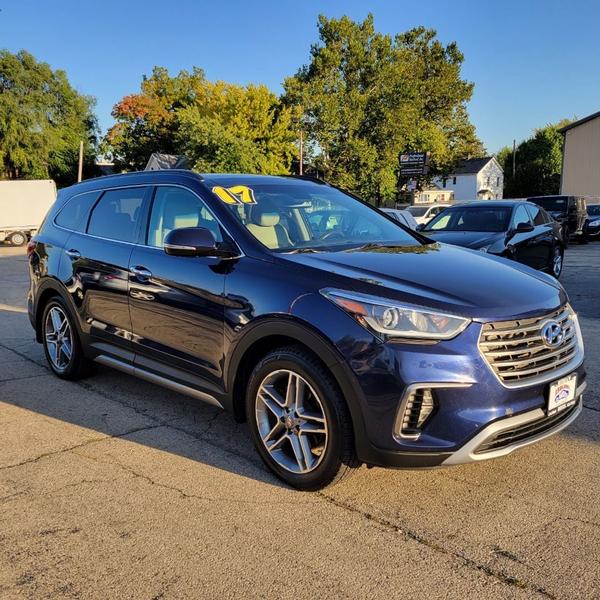 Hyundai Santa Fe 2017 price $17,995