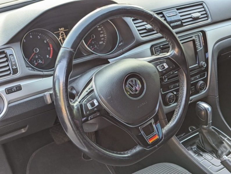 Volkswagen Passat 2018 price Call for Pricing.