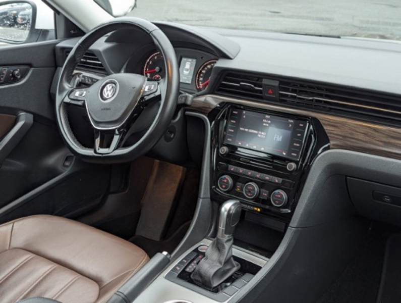 Volkswagen Passat 2020 price $29,889