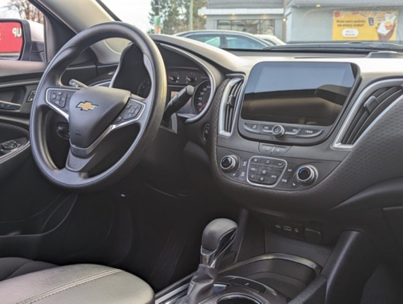 Chevrolet Malibu 2022 price $27,889