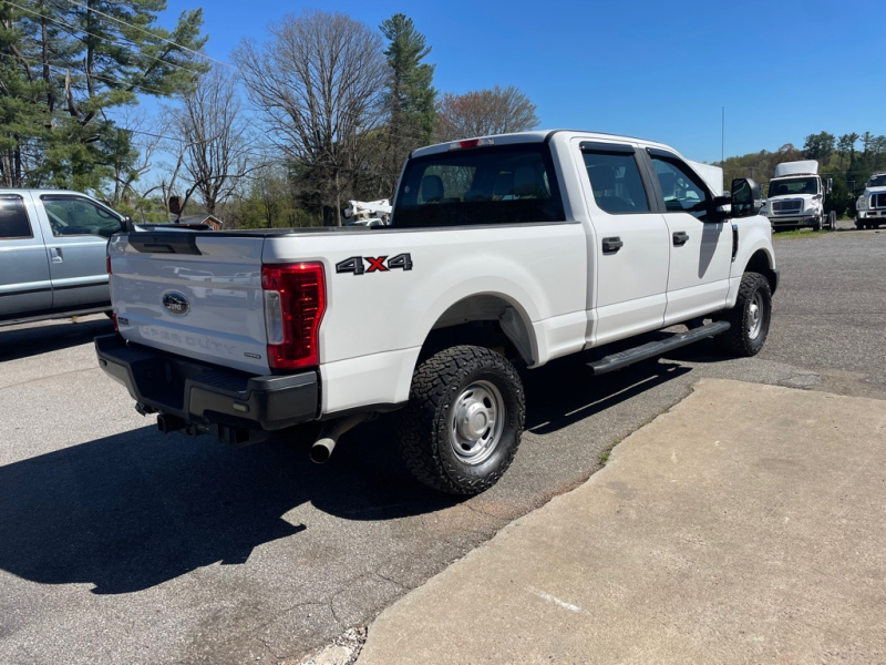 FORD F250 2017 price $23,999