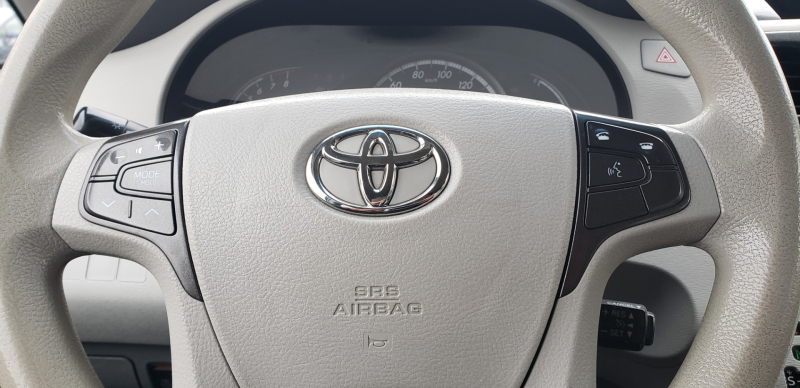 Toyota Sienna 2014 price $14,988