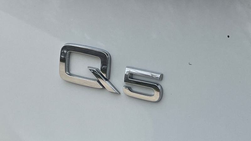 Audi Q5 2017 price $16,495