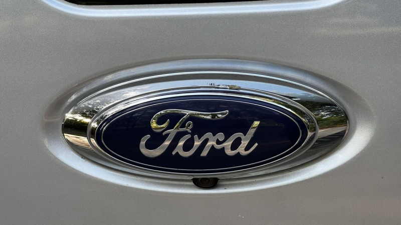 Ford F-250 Super Duty 2015 price $30,995
