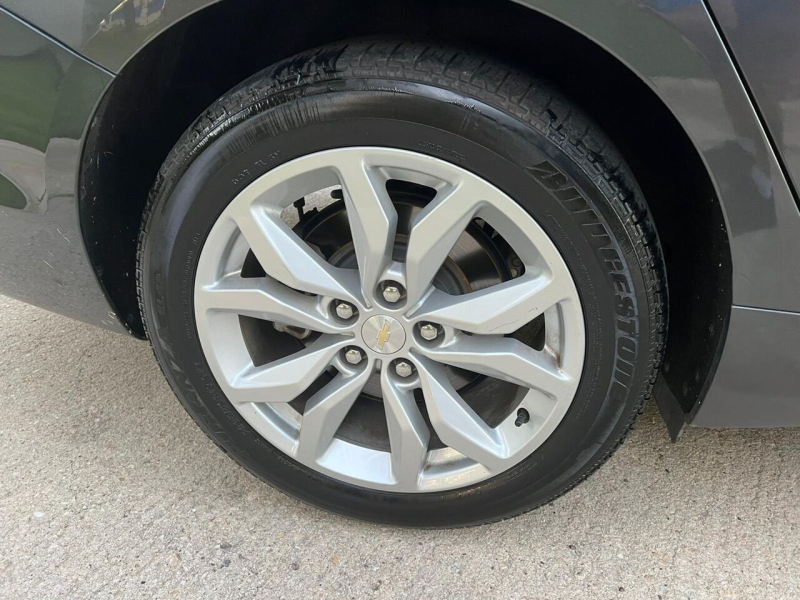 Chevrolet Impala 2019 price $17,995