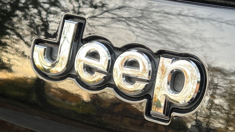 Jeep Cherokee 2019 price $15,495