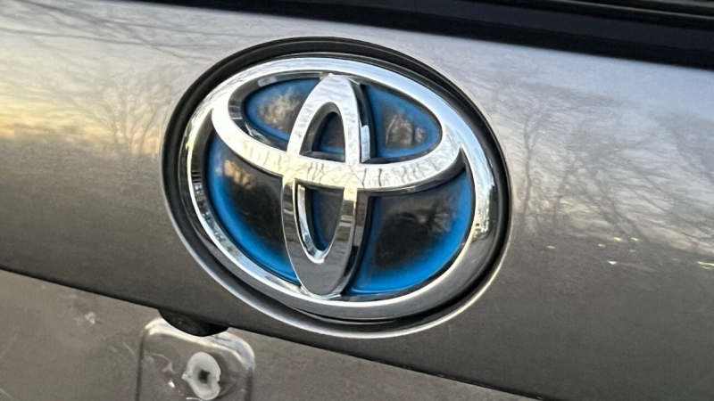 Toyota Prius 2018 price $17,995