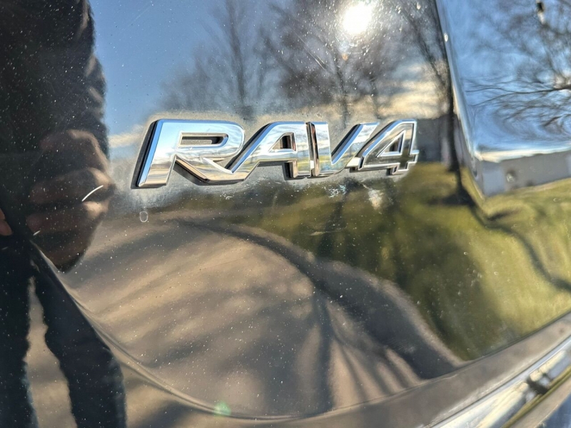 Toyota RAV4 2017 price $23,495