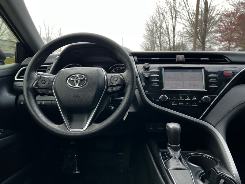 Toyota Camry 2018 price $18,495