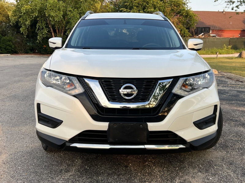 Nissan Rogue 2017 price $15,995