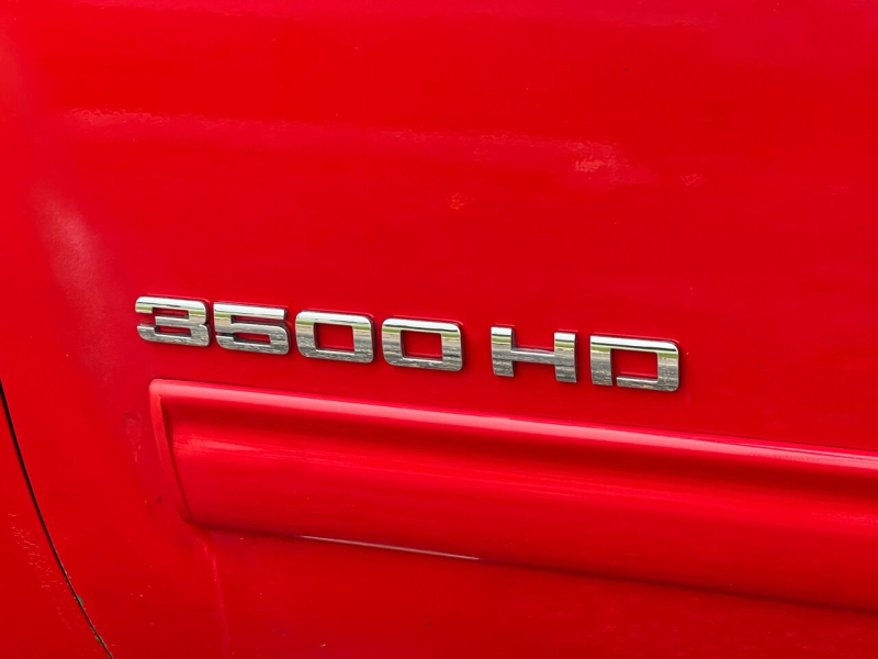 GMC Sierra 3500HD 2011 price $25,995