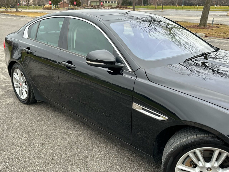 Jaguar XE 2018 price $15,995