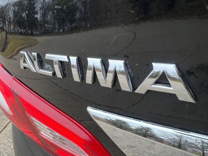 Nissan Altima 2016 price $11,995