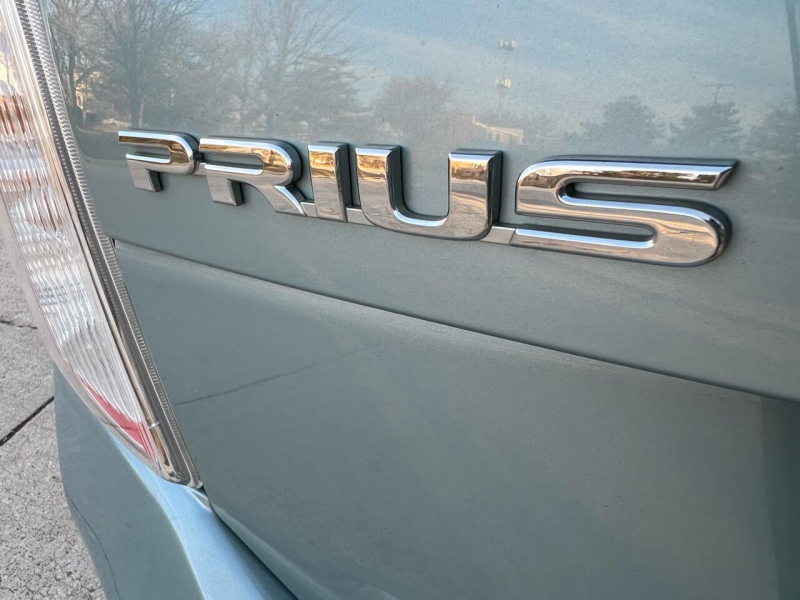 Toyota Prius 2013 price $14,995