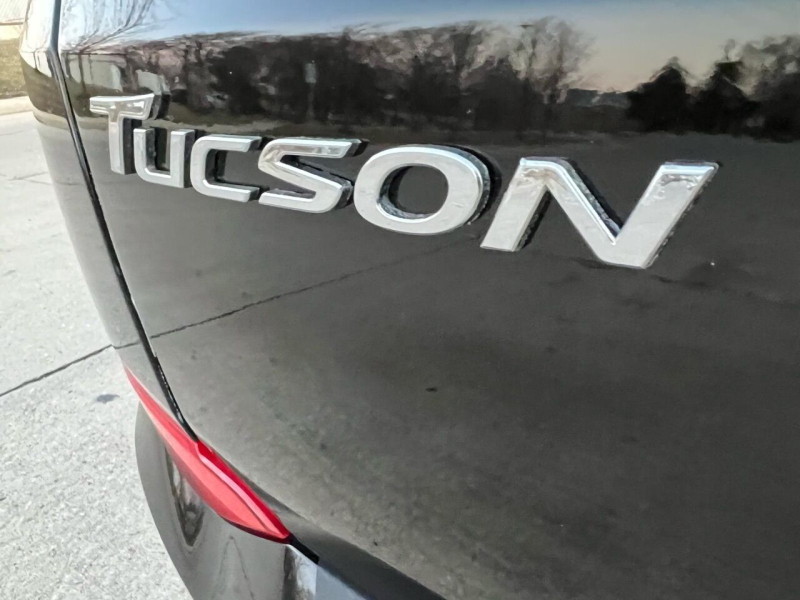 Hyundai Tucson 2017 price $13,995