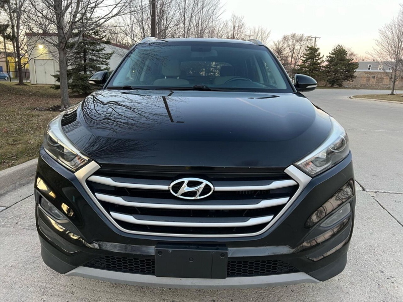 Hyundai Tucson 2017 price $13,995
