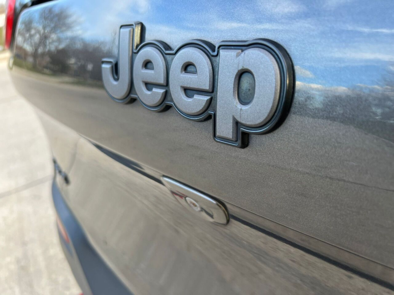 Jeep Cherokee 2015 price $12,995